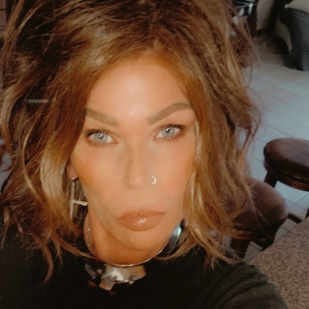 Meet your Posher, Ladine